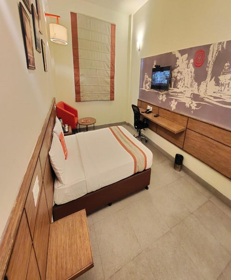 Max Hotels Jabalpur Zewnętrze zdjęcie