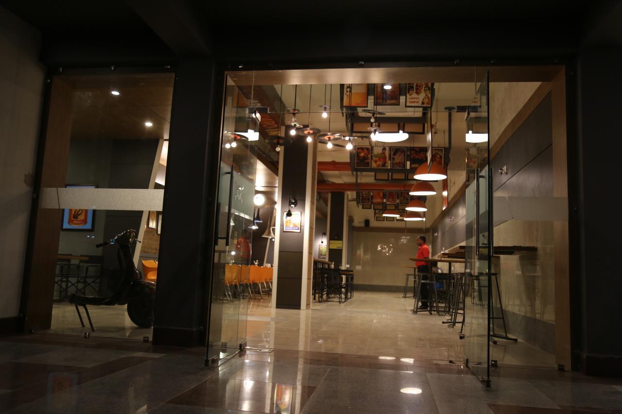 Max Hotels Jabalpur Zewnętrze zdjęcie