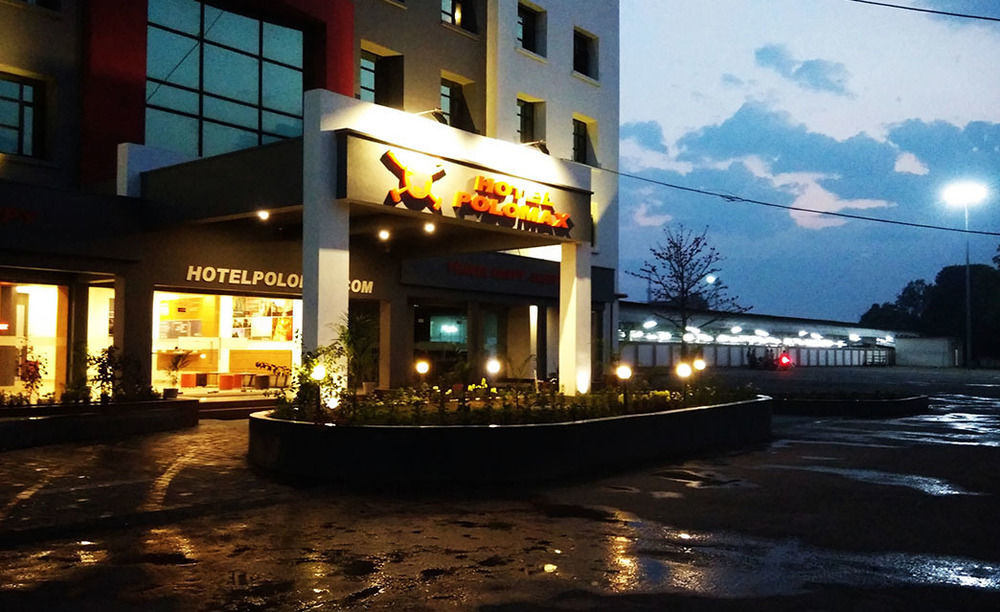 Max Hotels Jabalpur Zewnętrze zdjęcie